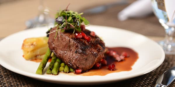 oasis-inn-dining-room-filet-2